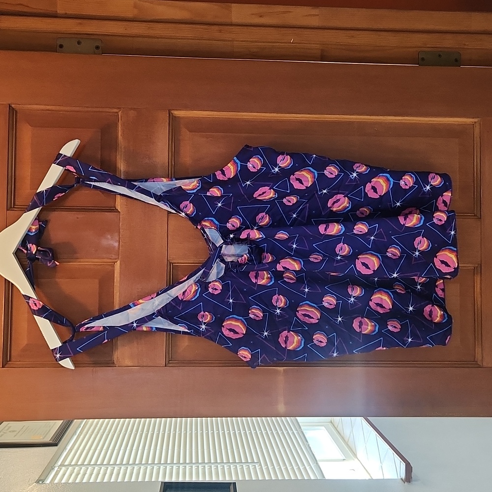 Dixxon vixxon flowy halter stars